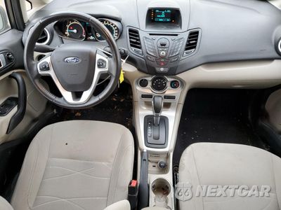 Zdjęcie 8 z 15 samochodu: 2015 FORD FIESTA SE VIN:3FADP4EJ5FM147870 - miniatura