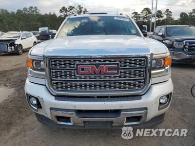 Piąte zdjęcie samochodu w środku: 2018 GMC SIERRA K2500 DENALI VIN:1GT12UEG6JF218373 - miniatura