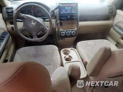 Zdjęcie 8 z 13 samochodu: 2005 HONDA CR-V LX VIN:SHSRD78585U322245 - miniatura
