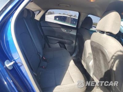 Zdjęcie 10 z 12 samochodu: 2019 KIA FORTE FE VIN:3KPF24AD7KE037912 - miniatura