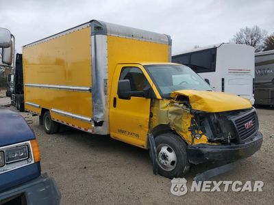 Czwarte zdjęcie samochodu z boku: 2021 GMC SAVANA CUTAWAY G3500 VIN:7GZ37TC73MN003876 - miniatura