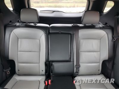Zdjęcie 10 z 13 samochodu: 2018 CHEVROLET EQUINOX PREMIER VIN:3GNAXMEV7JS628411 - miniatura