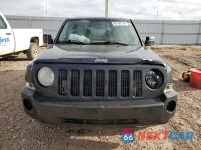 Piąte zdjęcie samochodu w środku: 2008 JEEP PATRIOT SPORT VIN:1J8FF28W18D710437 - miniatura