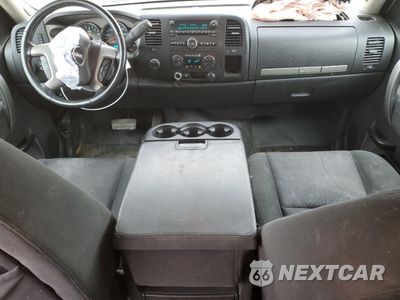 Zdjęcie 8 z 15 samochodu: 2014 GMC SIERRA K2500 SLE VIN:1GT120CG1EF160867 - miniatura