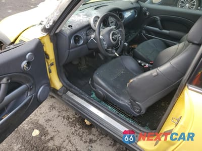 Zdjęcie 8 z 14 samochodu: 2004 MINI COOPER VIN:WMWRC334X4TJ61472 - miniatura