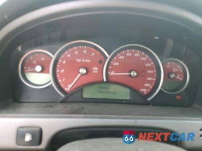 Zdjęcie 9 z 12 samochodu: 2005 PONTIAC GTO VIN:6G2VX12U95L376247 - miniatura
