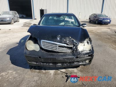 Piąte zdjęcie samochodu w środku: 2003 MERCEDES-BENZ C 320 VIN:WDBRF64J73F309654 - miniatura