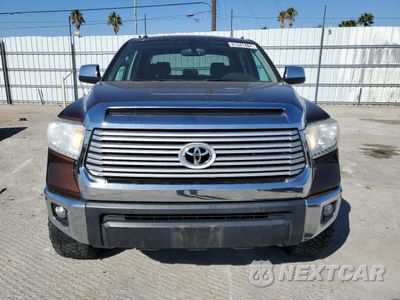 Piąte zdjęcie samochodu w środku: 2016 TOYOTA TUNDRA CREWMAX LIMITED VIN:5TFHY5F17GX557093 - miniatura