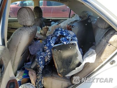 Zdjęcie 10 z 13 samochodu: 2005 TOYOTA CAMRY LE VIN:4T1BF30K45U620839 - miniatura