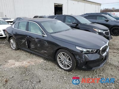 Czwarte zdjęcie samochodu z boku: 2024 BMW 530 XI VIN:WBA53FJ0XRCS64625 - miniatura