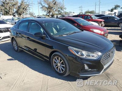 Czwarte zdjęcie samochodu z boku: 2019 HYUNDAI SONATA SE VIN:5NPE24AF3KH761945 - miniatura