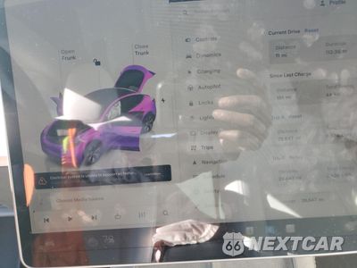 Zdjęcie 9 z 14 samochodu: 2024 TESLA MODEL Y VIN:7SAYGAEE5RF064240 - miniatura