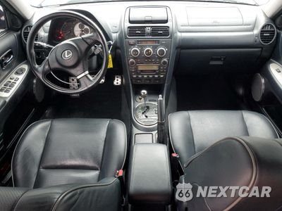 Zdjęcie 8 z 13 samochodu: 2005 LEXUS IS 300 SPORTCROSS VIN:JTHED192650100632 - miniatura