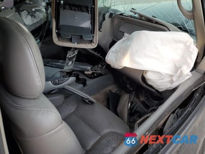 Zdjęcie 8 z 13 samochodu: 1998 CHEVROLET TAHOE K1500 VIN:3GNEK18RXWG108520 - miniatura