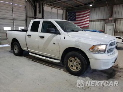 Czwarte zdjęcie samochodu z boku: 2015 RAM 1500 ST VIN:1C6RR7FG2FS669708 - miniatura