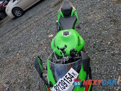 Piąte zdjęcie samochodu w środku: 2024 KAWASAKI ZX636 VIN:JKBZXJJ15RA000489 - miniatura