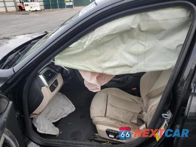 Zdjęcie 7 z 13 samochodu: 2016 BMW 340 I VIN:WBA8B3G57GNT92405 - miniatura