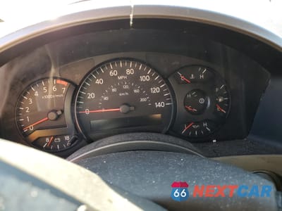 Zdjęcie 9 z 13 samochodu: 2004 NISSAN ARMADA SE VIN:5N1AA08A64N718655 - miniatura