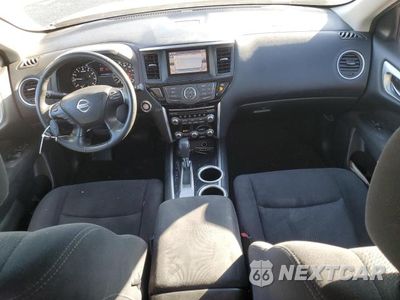 Zdjęcie 8 z 13 samochodu: 2016 NISSAN PATHFINDER S VIN:5N1AR2MN5GC642584 - miniatura