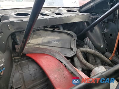 Zdjęcie 10 z 12 samochodu: 1999 SATURN SC2 VIN:1G8ZR1270XZ271458 - miniatura