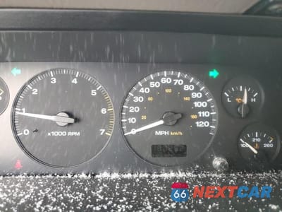Zdjęcie 9 z 14 samochodu: 2004 JEEP GRAND CHEROKEE LAREDO VIN:1J8GW48N14C405866 - miniatura