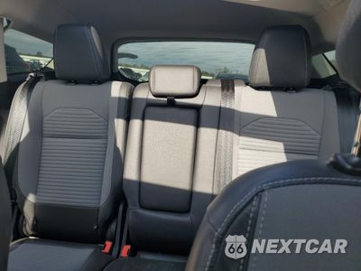 Zdjęcie 10 z 16 samochodu: 2018 FORD ESCAPE SE VIN:1FMCU9GD5JUD11833 - miniatura