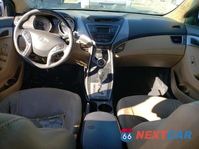 Zdjęcie 8 z 12 samochodu: 2013 HYUNDAI ELANTRA GLS VIN:5NPDH4AE6DH287218 - miniatura
