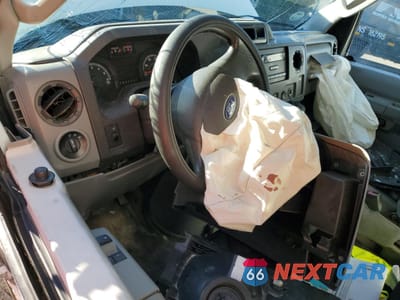 Zdjęcie 8 z 14 samochodu: 2017 FORD ECONOLINE E350 SUPER DUTY CUTAWAY VAN VIN:1FDWE3FS2HDC17376 - miniatura