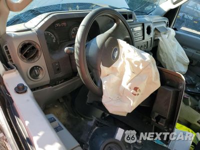 Zdjęcie 8 z 14 samochodu: 2017 FORD ECONOLINE E350 SUPER DUTY CUTAWAY VAN VIN:1FDWE3FS2HDC17376 - miniatura