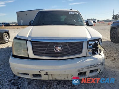 Piąte zdjęcie samochodu w środku: 2002 CADILLAC ESCALADE LUXURY VIN:1GYEK63NX2R310076 - miniatura