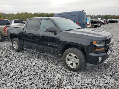 Czwarte zdjęcie samochodu z boku: 2018 CHEVROLET SILVERADO K1500 LT VIN:3GCUKRECXJG300502 - miniatura