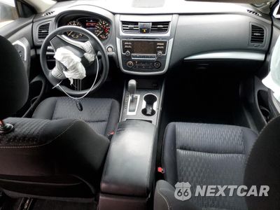 Zdjęcie 8 z 15 samochodu: 2016 NISSAN ALTIMA 2.5 VIN:1N4AL3AP4GN319073 - miniatura