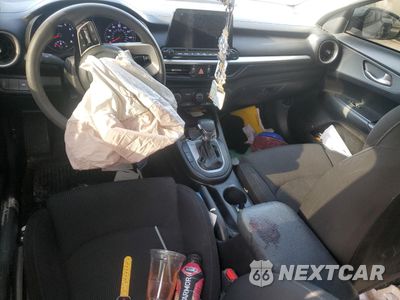 Zdjęcie 8 z 12 samochodu: 2020 KIA FORTE FE VIN:3KPF24AD7LE148106 - miniatura