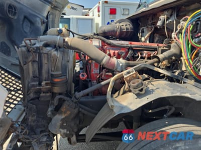 Zdjęcie 7 z 10 samochodu: 2005 VOLVO VN VNL VIN:4V4NC9TG35N371713 - miniatura