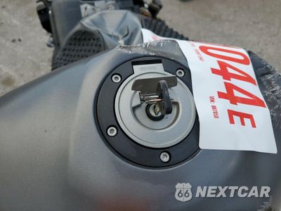 Zdjęcie 8 z 9 samochodu: 2015 YAMAHA FZ09 VIN:JYARN33E9FA007058 - miniatura
