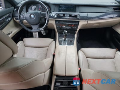 Zdjęcie 8 z 14 samochodu: 2010 BMW 750 I VIN:WBAKA8C51ACY36084 - miniatura