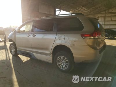 Drugie zdjęcie samochodu z przodu: 2014 TOYOTA SIENNA XLE VIN:5TDYK3DC5ES409957 - miniatura