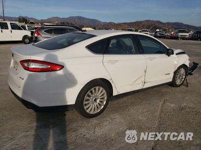Trzecie zdjęcie samochodu z tyłu: 2015 FORD FUSION S HYBRID VIN:3FA6P0UU1FR171034 - miniatura