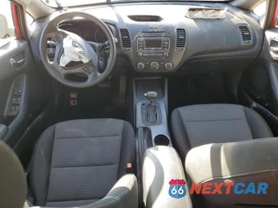 Zdjęcie 8 z 12 samochodu: 2015 KIA FORTE LX VIN:KNAFX4A62F5313138 - miniatura
