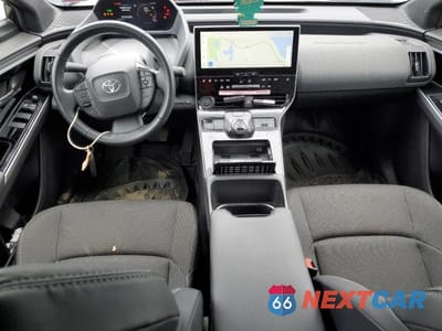 Zdjęcie 8 z 13 samochodu: 2023 TOYOTA BZ4X XLE VIN:JTMABACA6PA015440 - miniatura