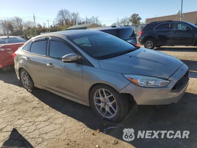 Czwarte zdjęcie samochodu z boku: 2015 FORD FOCUS SE VIN:1FADP3F29FL313942 - miniatura