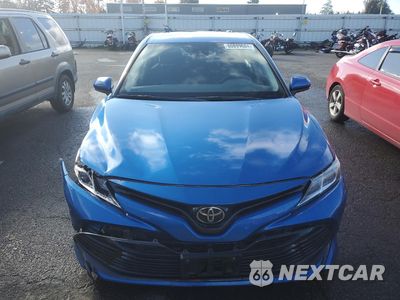 Piąte zdjęcie samochodu w środku: 2019 TOYOTA CAMRY L VIN:4T1B11HK0KU253487 - miniatura