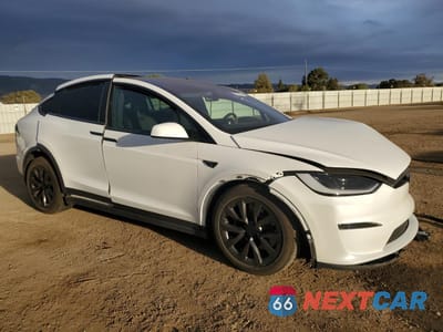 Czwarte zdjęcie samochodu z boku: 2023 TESLA MODEL X VIN:7SAXCDE55PF425696 - miniatura