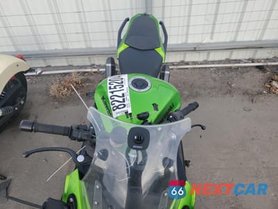 Piąte zdjęcie samochodu w środku: 2012 KAWASAKI ZX1000 G VIN:JKAZXCG18CA017785 - miniatura