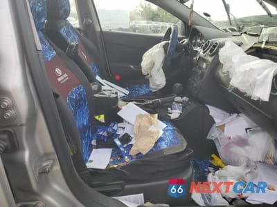 Zdjęcie 7 z 11 samochodu: 2005 PONTIAC G6 VIN:1G2ZG528654124605 - miniatura