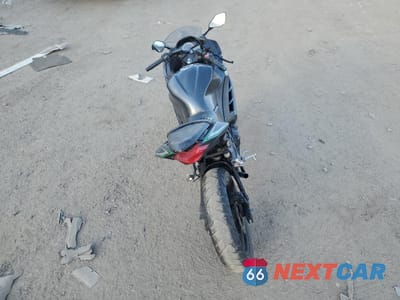 Zdjęcie 6 z 11 samochodu: 2016 KAWASAKI EX300 A VIN:JKAEX8A11GDA25965 - miniatura