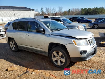 Czwarte zdjęcie samochodu z boku: 2011 JEEP COMPASS SPORT VIN:1J4NT1FA4BD215809 - miniatura