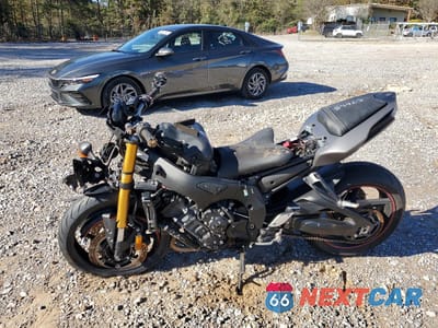 Trzecie zdjęcie samochodu z tyłu: 2012 YAMAHA FZ8 N VIN:JYARN27E0CA001634 - miniatura