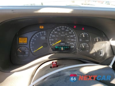 Zdjęcie 9 z 13 samochodu: 2001 CHEVROLET SUBURBAN K2500 VIN:3GNGK26U01G139385 - miniatura