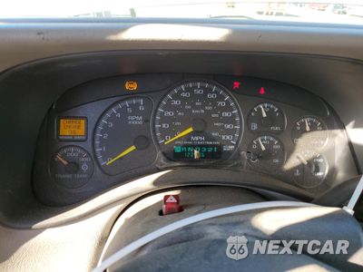 Zdjęcie 9 z 13 samochodu: 2001 CHEVROLET SUBURBAN K2500 VIN:3GNGK26U01G139385 - miniatura